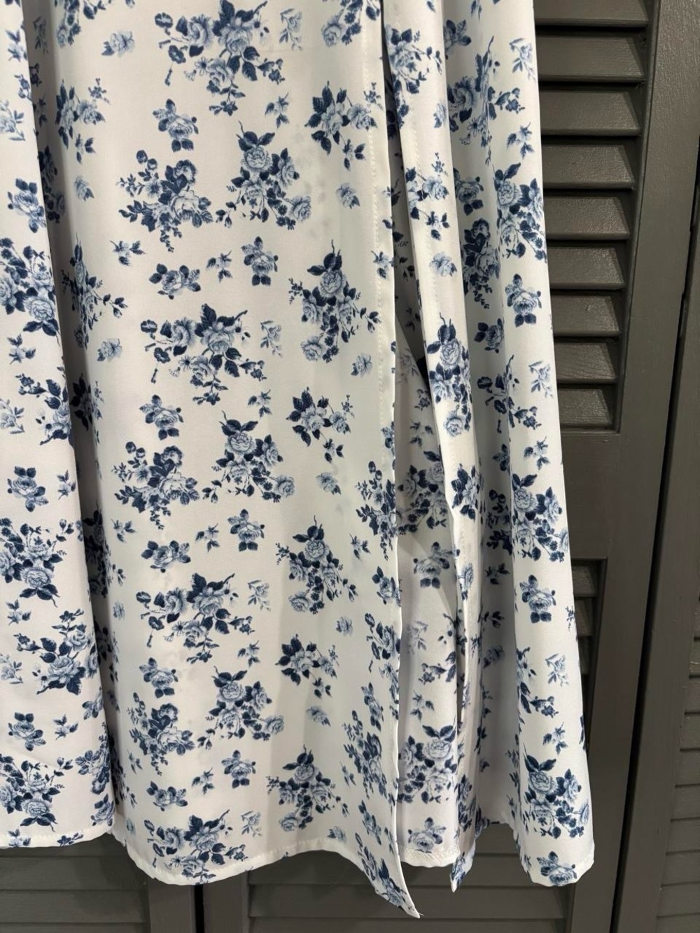Dress - Picture 4 of 7